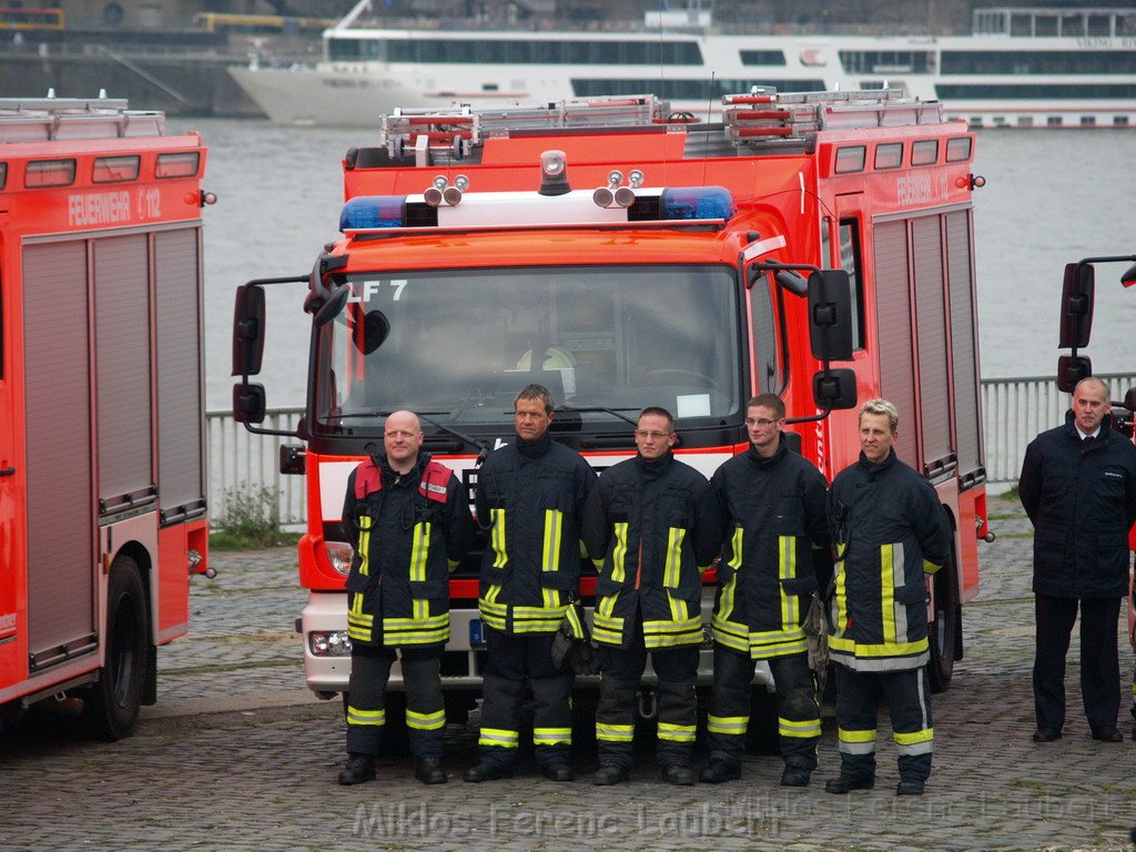 Neue LF`s fuer Koeln Uebergabe in Koeln Deutz an den Wachen  P109.JPG